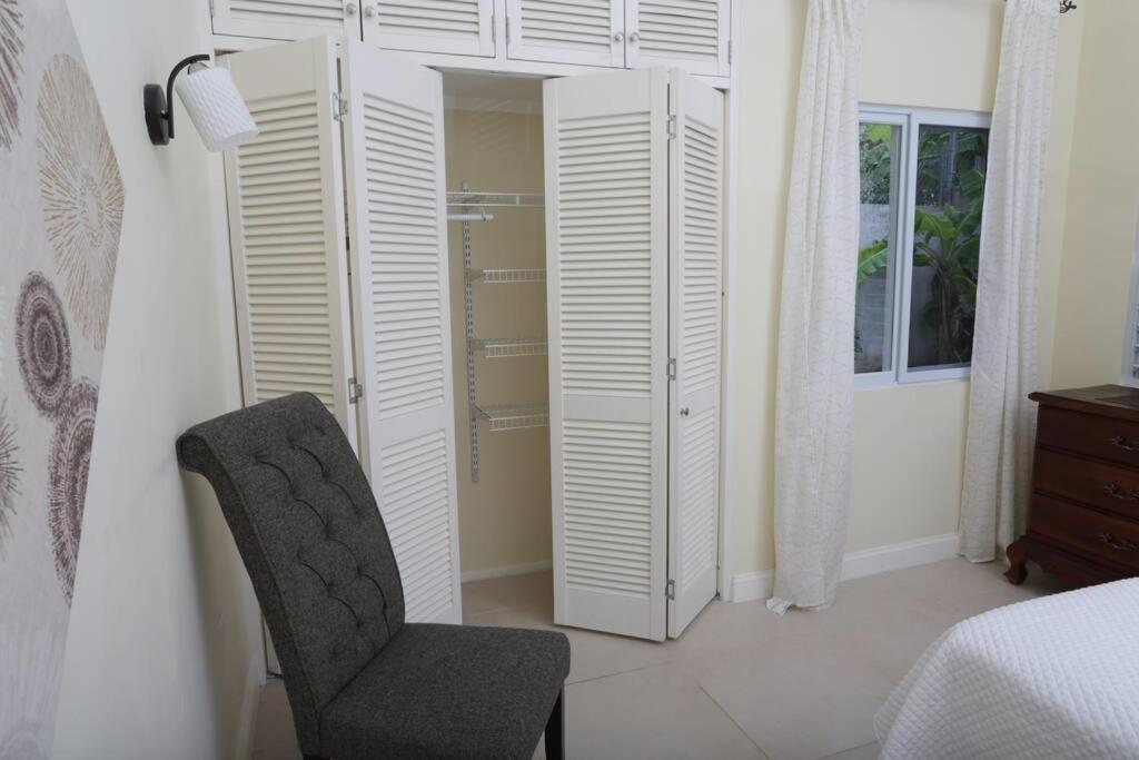 Richmond - Heroes Villa, Ac, Security, Access To Pool, Playground & Private Beach - Welcome Breakfast Basket Exterior photo