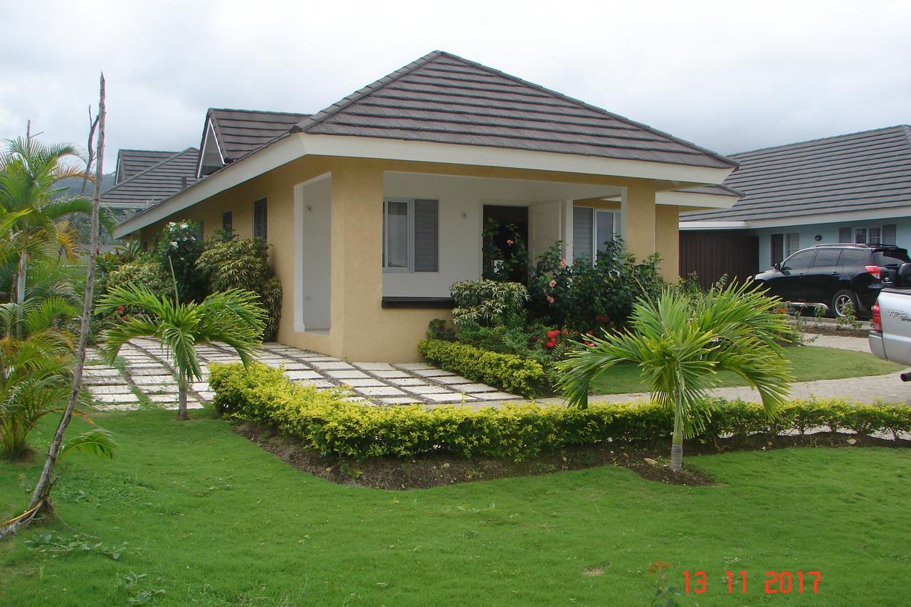 Richmond - Heroes Villa, Ac, Security, Access To Pool, Playground & Private Beach - Welcome Breakfast Basket Exterior photo