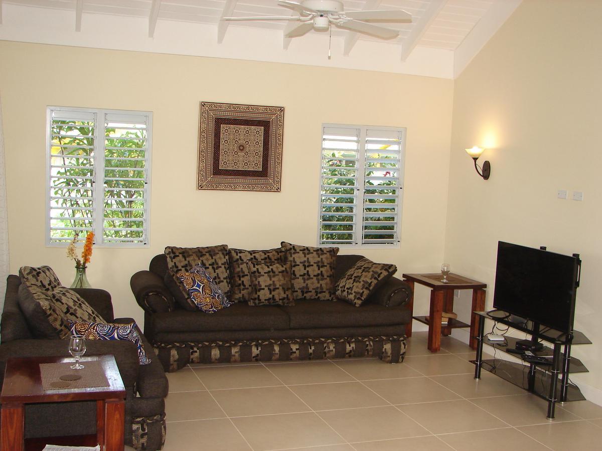 Richmond - Heroes Villa, Ac, Security, Access To Pool, Playground & Private Beach - Welcome Breakfast Basket Exterior photo